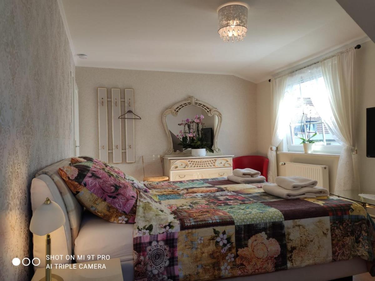 Blumen Apartment Amburgo Esterno foto